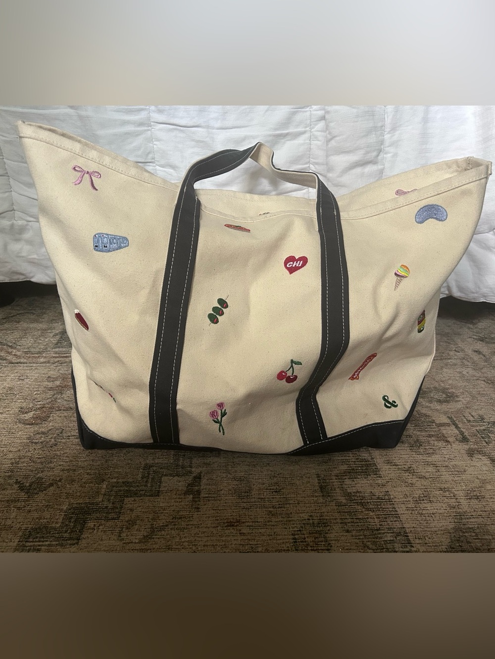 Alice & Wonder Large Chicago Tote